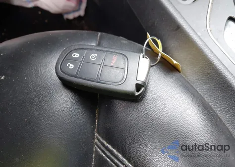 2019 Jeep Cherokee Latitude Plus Fwd z USA, uszkodzony, nr VIN 1C4PJLLB8KD348084